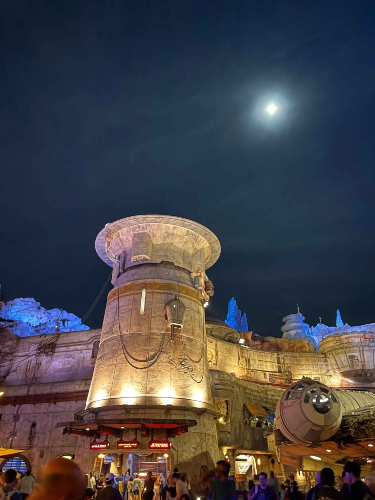 Millennium Falcon at night in Galaxy Edge